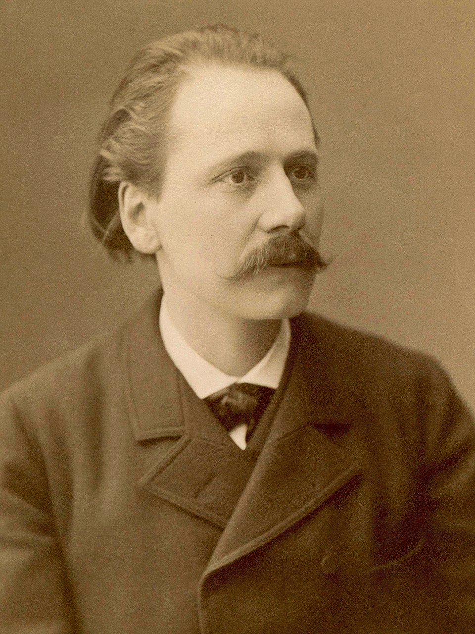 Jules Massenet.png