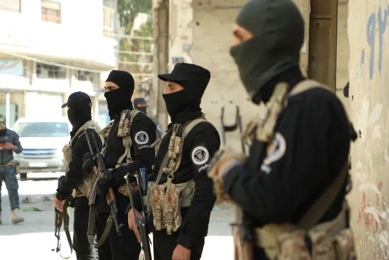 من يلملم خارطة الهويات؟ سوريا تكابد سؤالها الأول