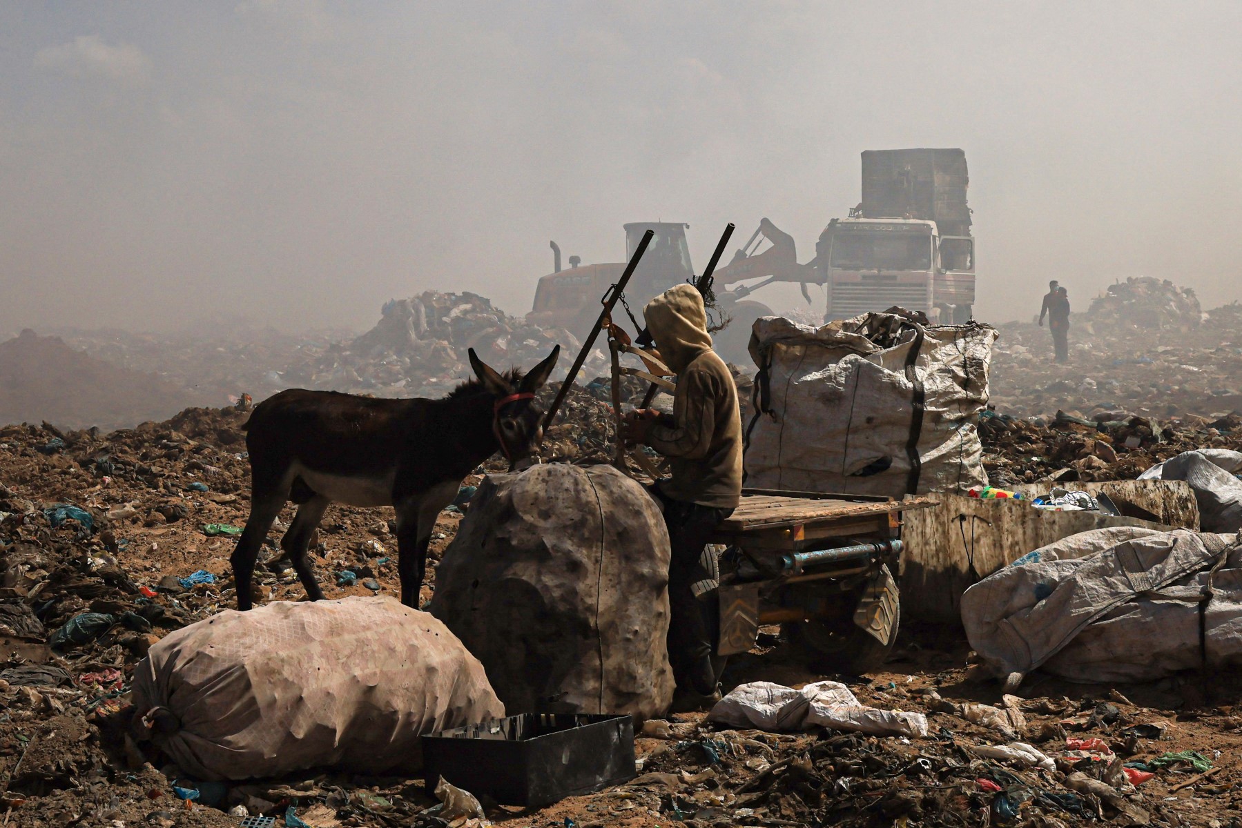 AFP__20230903__33U274W__v1__MidRes__PalestinianGazaWasteEnvironment.jpg