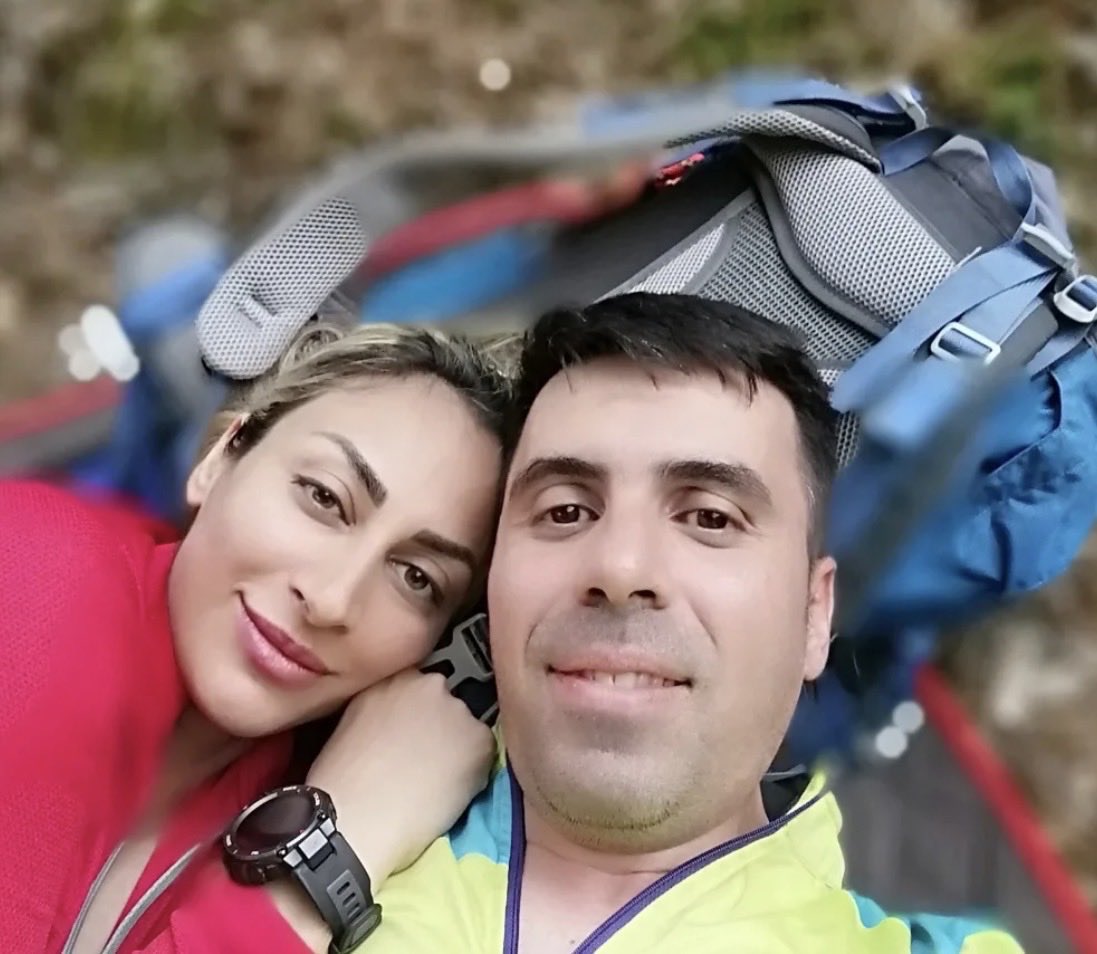 صالحة أكبر وزوجها أحمد خداعي (حساب الصحافية الإيرانية مسيح على نجاد على أكس)