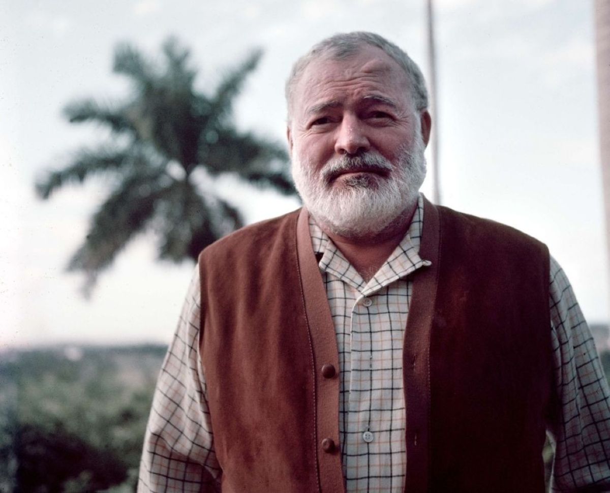 Ernest Hemingway-1954-in Cuba.jpg