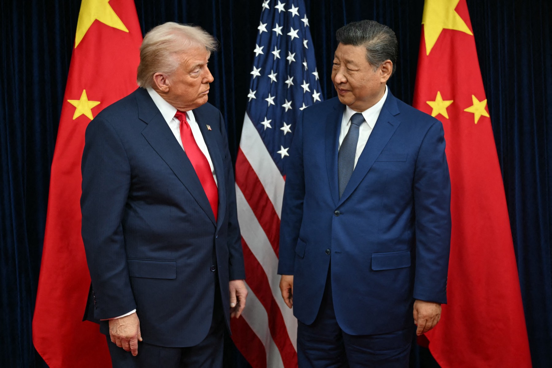 AFP__20251030__82G63LF__v2__MidRes__TopshotSkoreaUsChinaDiplomacy.jpg