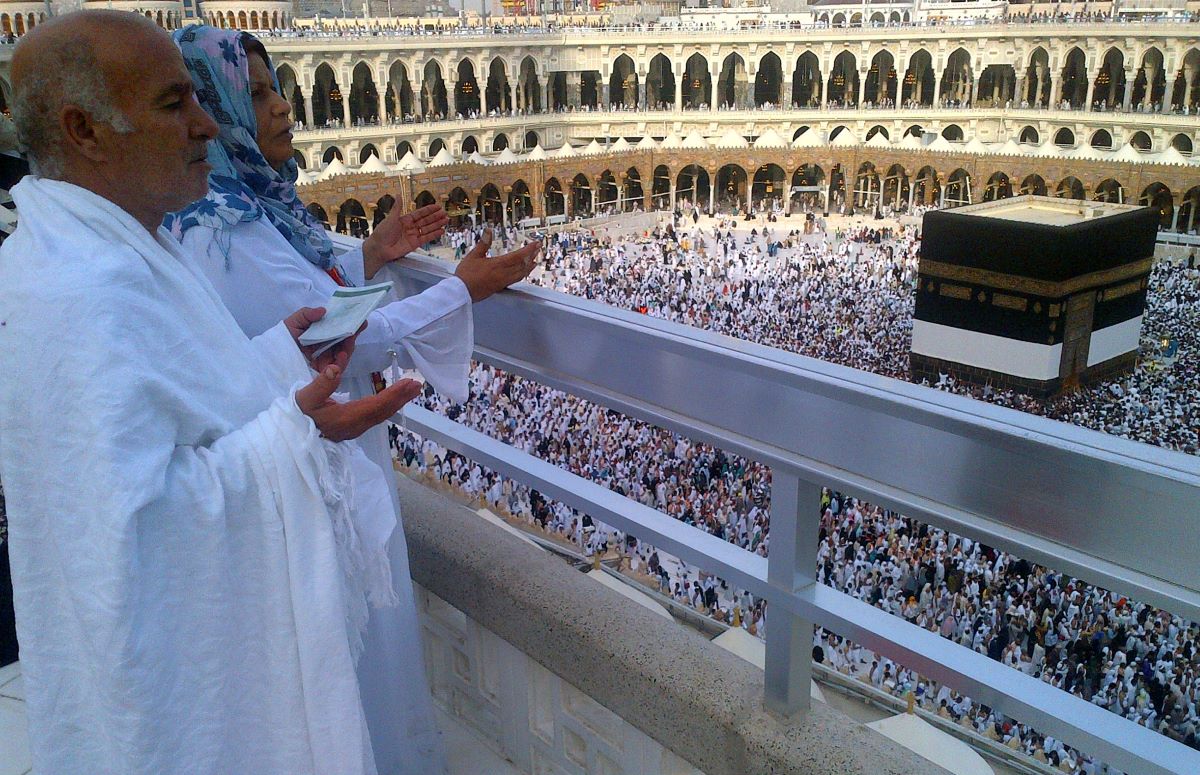 2012-10-22T120000Z_449398982_GM1E8AM1KF301_RTRMADP_3_SAUDI-ARABIA.JPG
