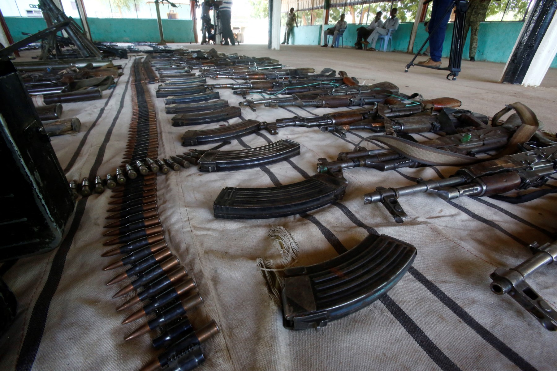 AFP__20170920__SL7Z6__v1__MidRes__SudanUnrestDarfurWeapons.jpg