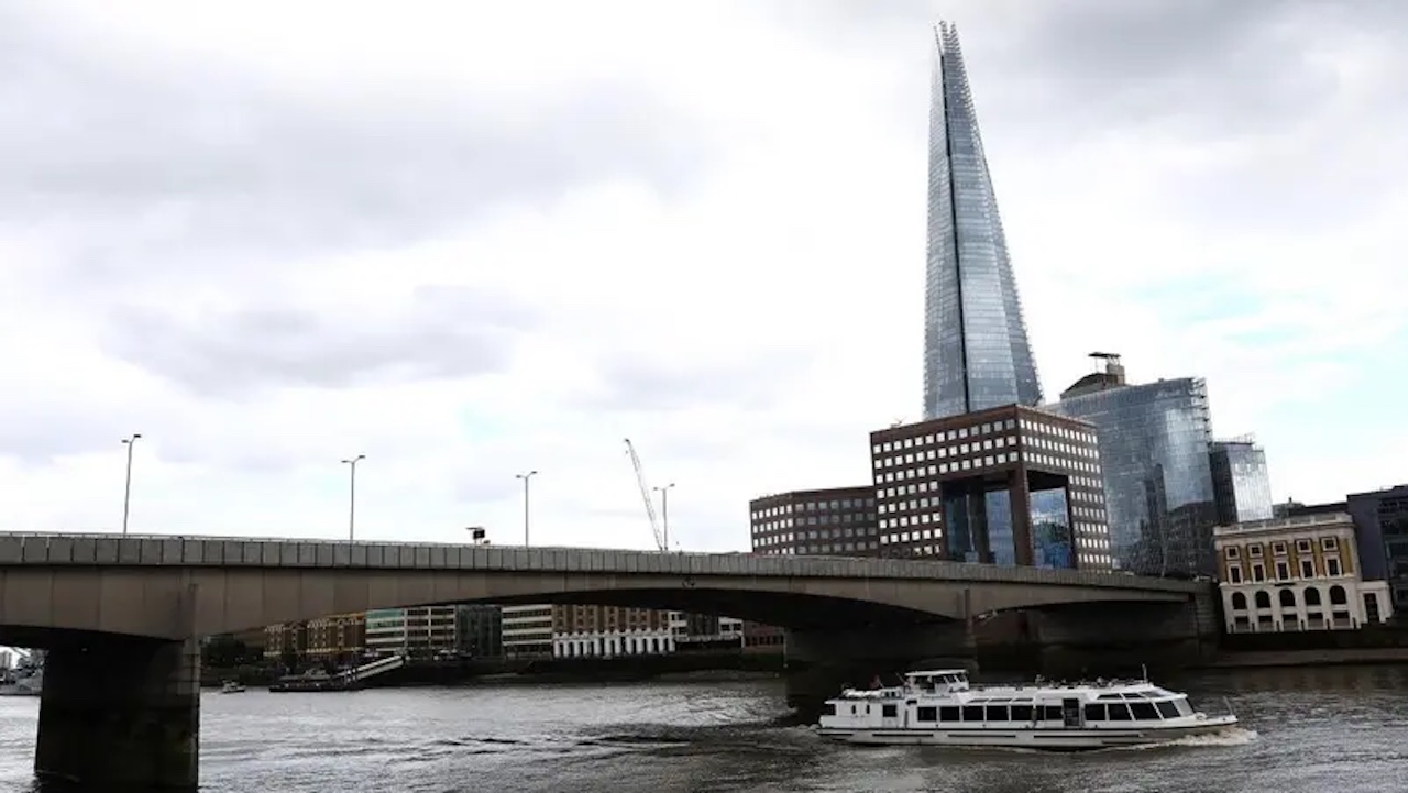 LLLondon B2d8ae495-2c05-4a3b-b824-c0aa5c0682fd_16x9_1200x676 copy.jpg