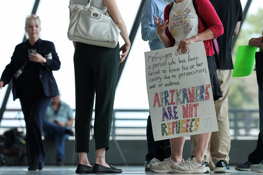 WHITE_AFRIKANER_REFUGEES_رويترز - Copy.jpg