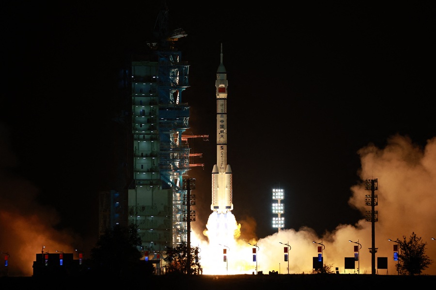AFP__20260524__B3WK3BV__v1__HighRes__ChinaSpaceShenzhou23.jpg