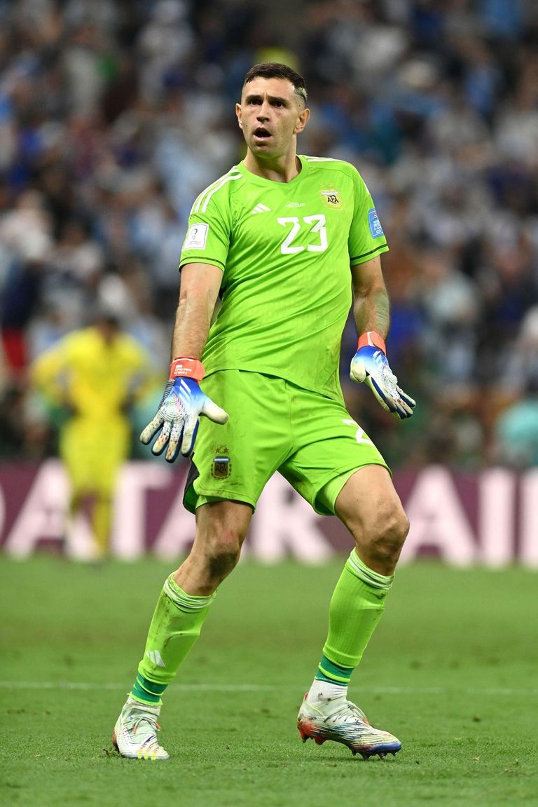 124-155305-emiliano-martinez-argentina-vs-ecuador-2.jpeg