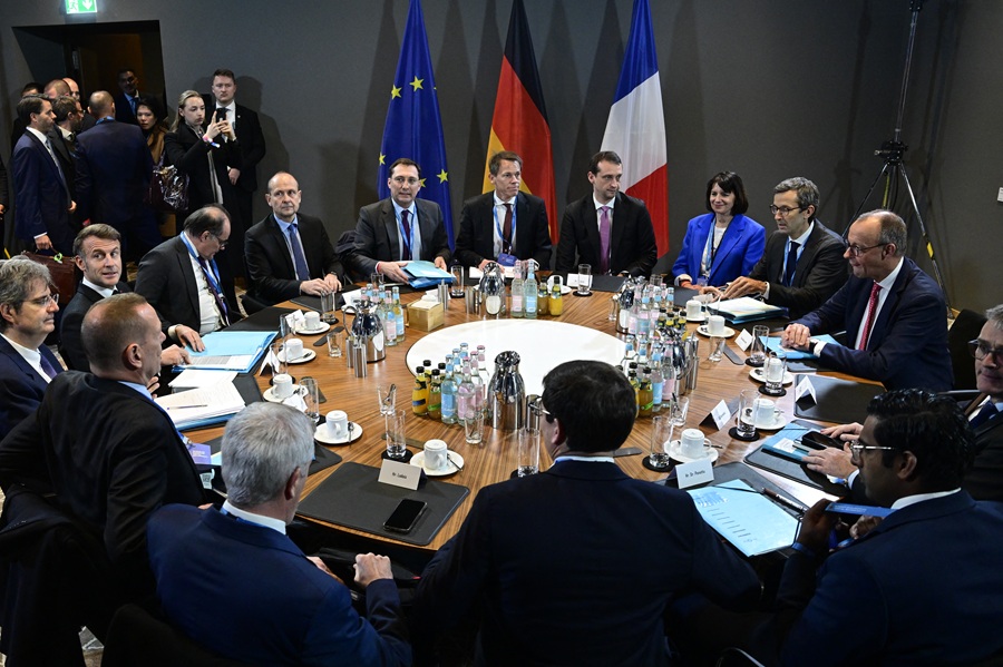 AFP__20251118__84ER6QX__v1__HighRes__GermanyFranceEuTechnologyEconomy.jpg