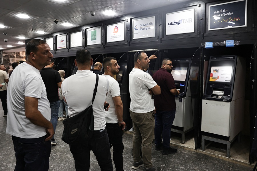 أوروبا تدعم البنوك الفلسطينية بـ400 مليون يورو لتحريك الاقتصاد