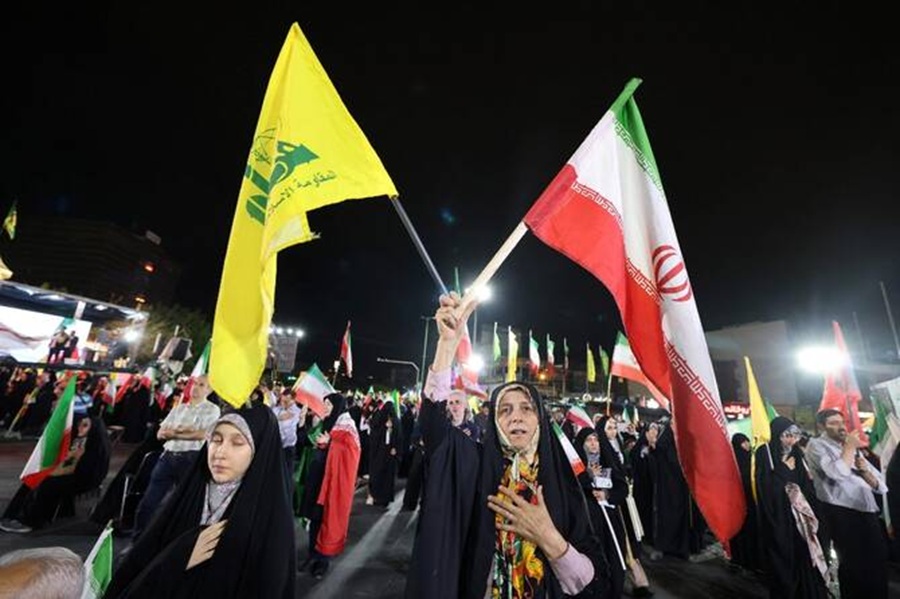 أموال إيران المجمدة... هل يتحول لبنان من ساحة حرب إلى صاحب حق بالتعويض؟