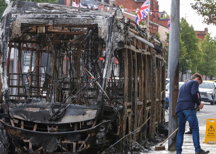 إيلون ماسك في مرمى الانتقادات على خلفية اضطرابات بلفاست