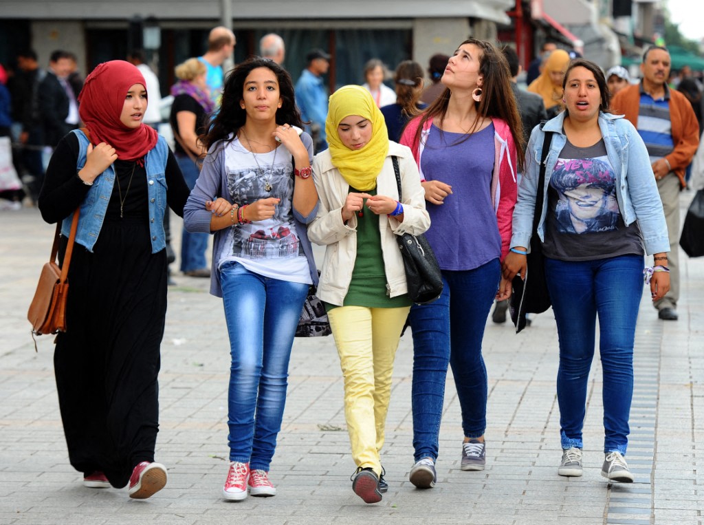 AFP__20131106__Nic6261914__v1003__MidRes__TunisiaPoliticsGovernmentYouth.jpg