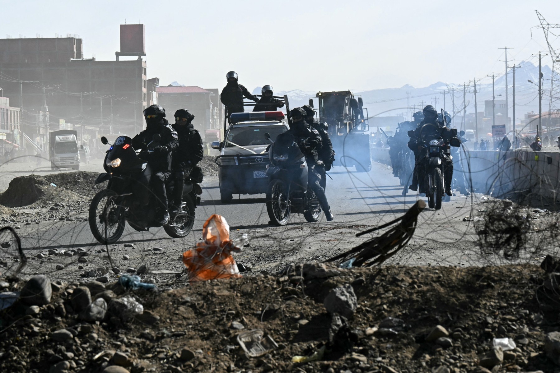 AFP__20260620__B7QF6ZL__v1__MidRes__BoliviaPoliticsCrisisStateOfEmergency.jpg