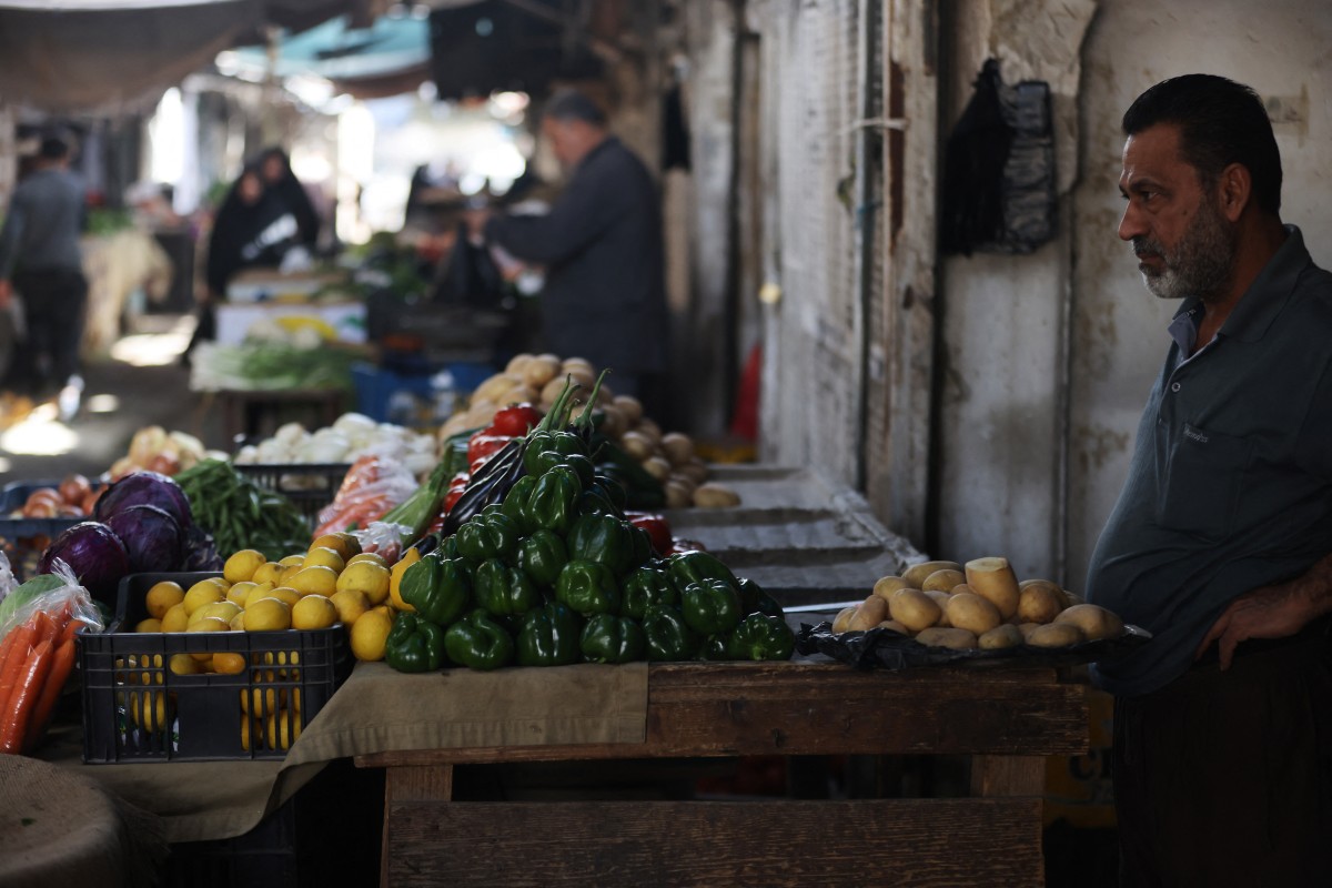 AFP__20260219__987W7W3__v1__MidRes__IraqReligionIslamRamadan.jpg