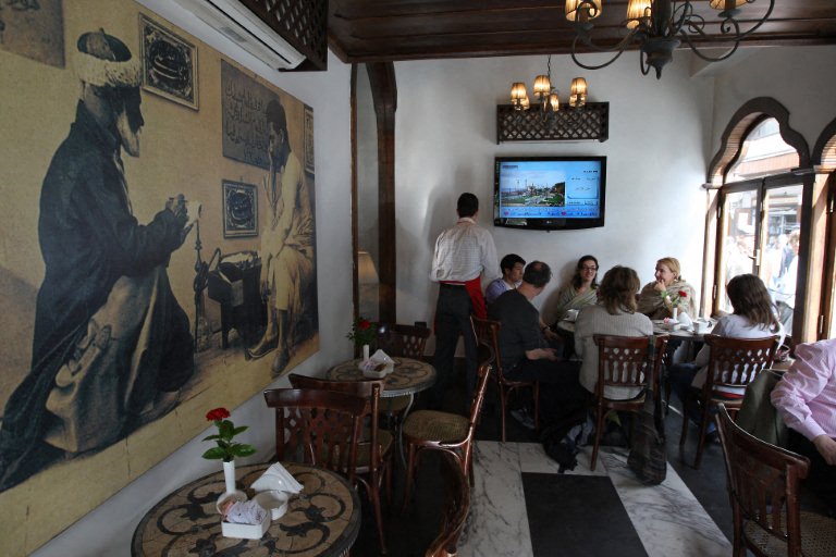 AFP__20100411__Nic446813__v1__MidRes__SyriaLifestyleTourism.jpg