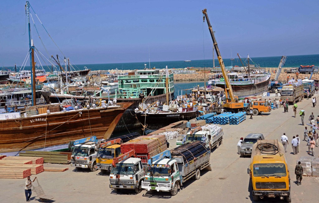 AFP__20131118__Par7717644__v1001__MidRes__SomaliaPuntlandHarbor.jpg