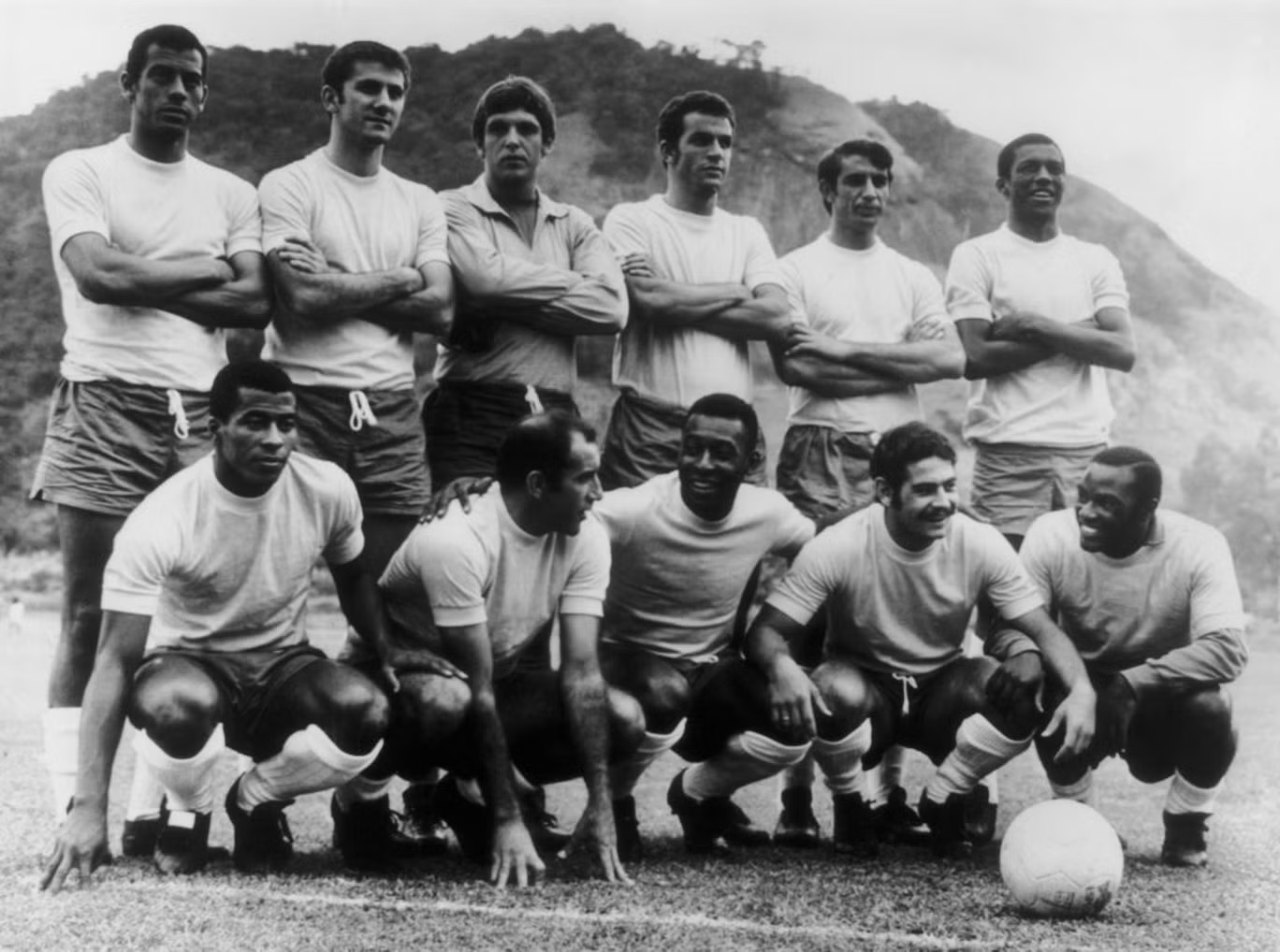 قد ينتهي بنا المطاف إلى الحديث عن هذا المنتخب الفرنسي كما نتحدث عن منتخب البرازيل الأسطوري عام 1970 (غيتي)