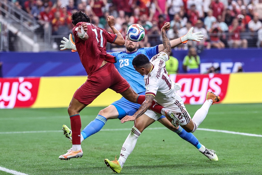AFP__20260706__B9F778Y__v1__HighRes__FblWc2026Match93PorEsp.jpg