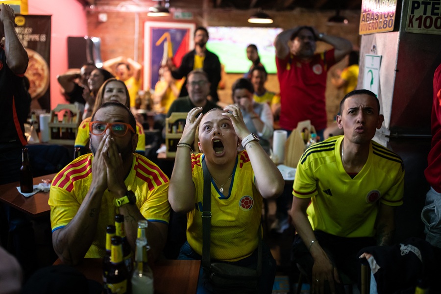 AFP__20260707__B9KF83Q__v2__HighRes__TopshotColombiaFblWc2026Fans.jpg