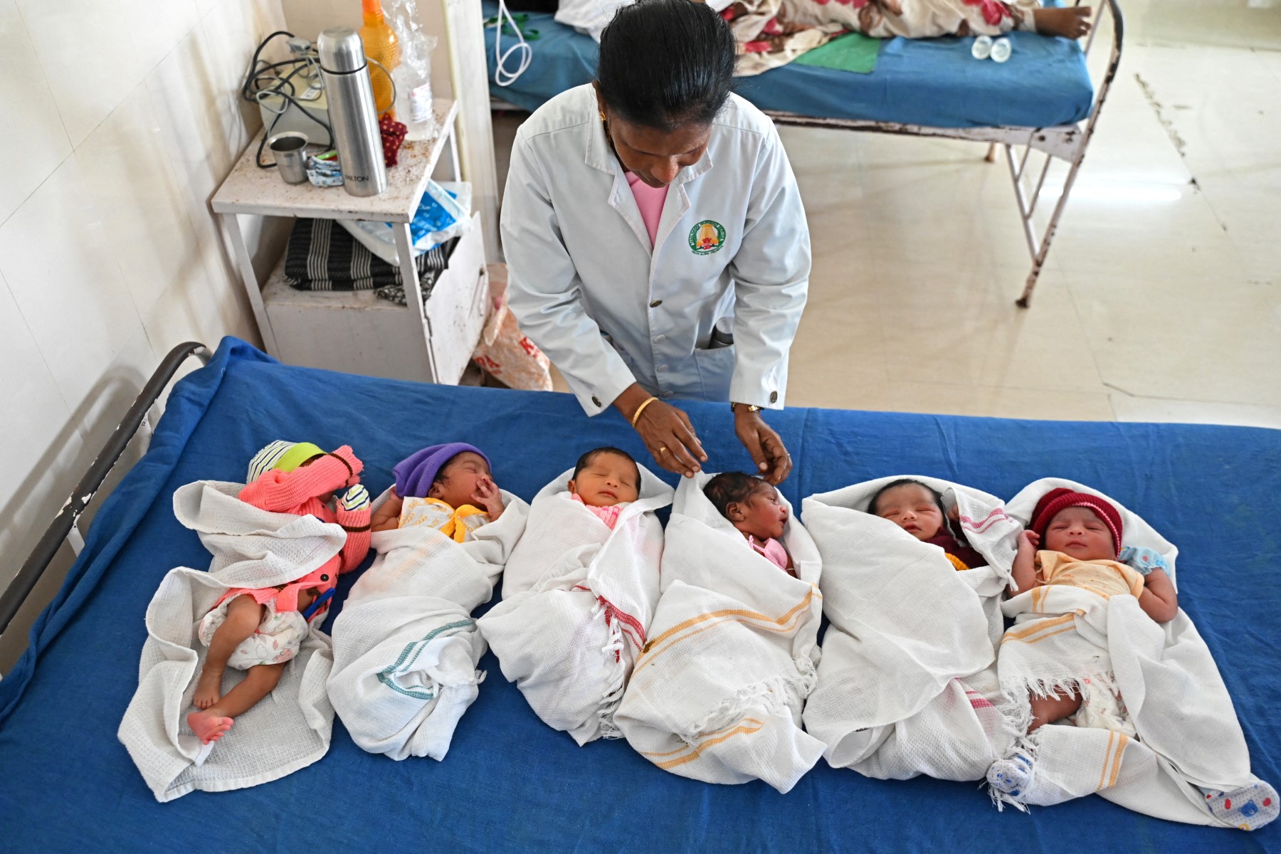 AFP__20230711__33NK9HF__v2__MidRes__IndiaPopulation.jpg