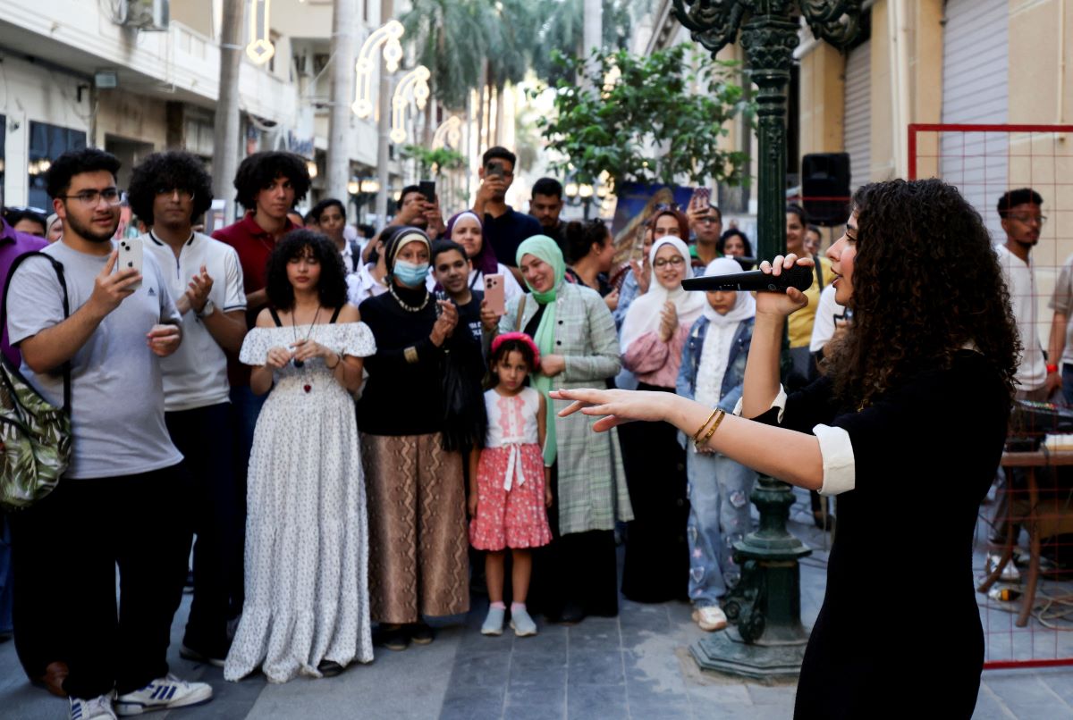 2026-06-17T140115Z_1952691181_RC25TLAF8YET_RTRMADP_3_EGYPT-CULTURE-ART-STREET.JPG