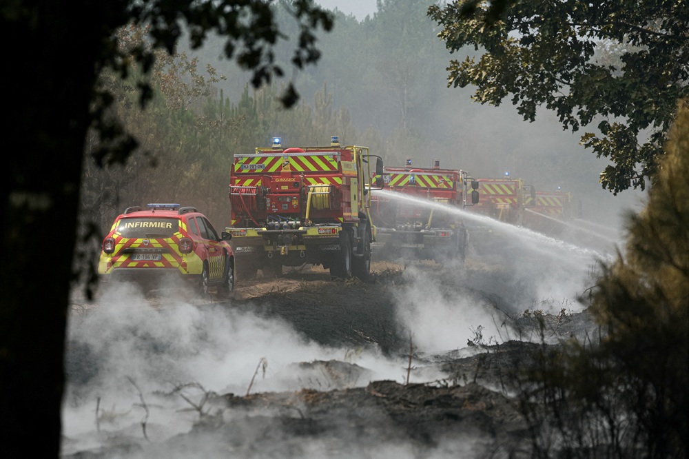 France fire afp.jpg