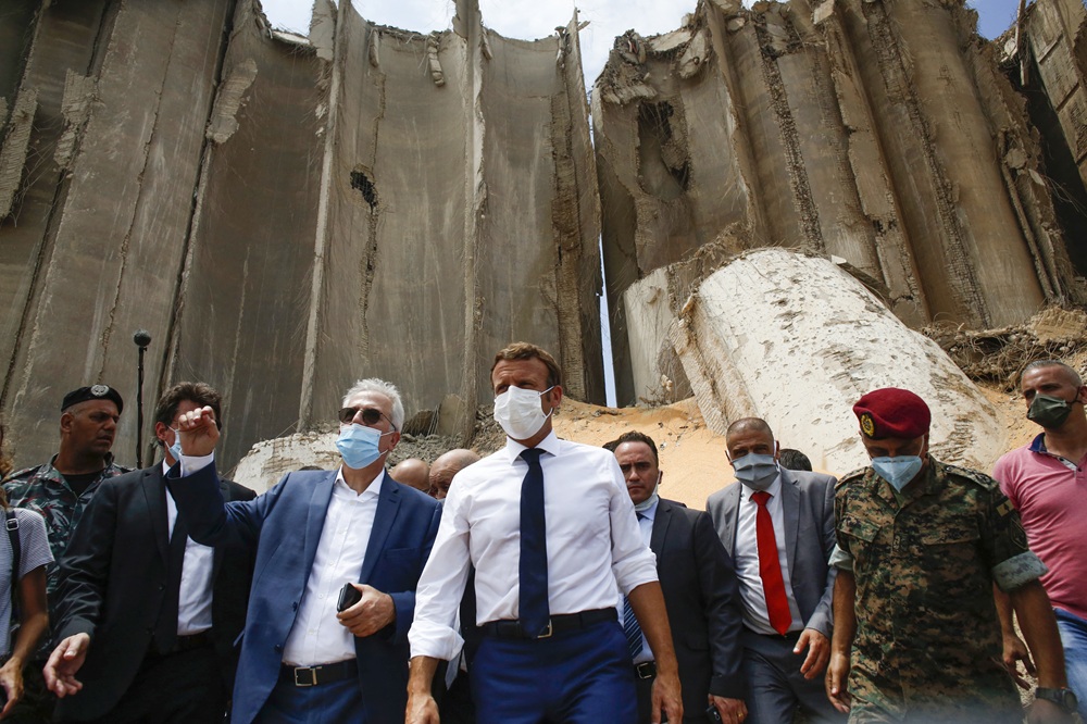 AFP__20200806__1WB8P0__v2__HighRes__LebanonFranceBlastDiplomacy.jpg