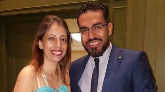 رب الأسرة وزوجته.jpg