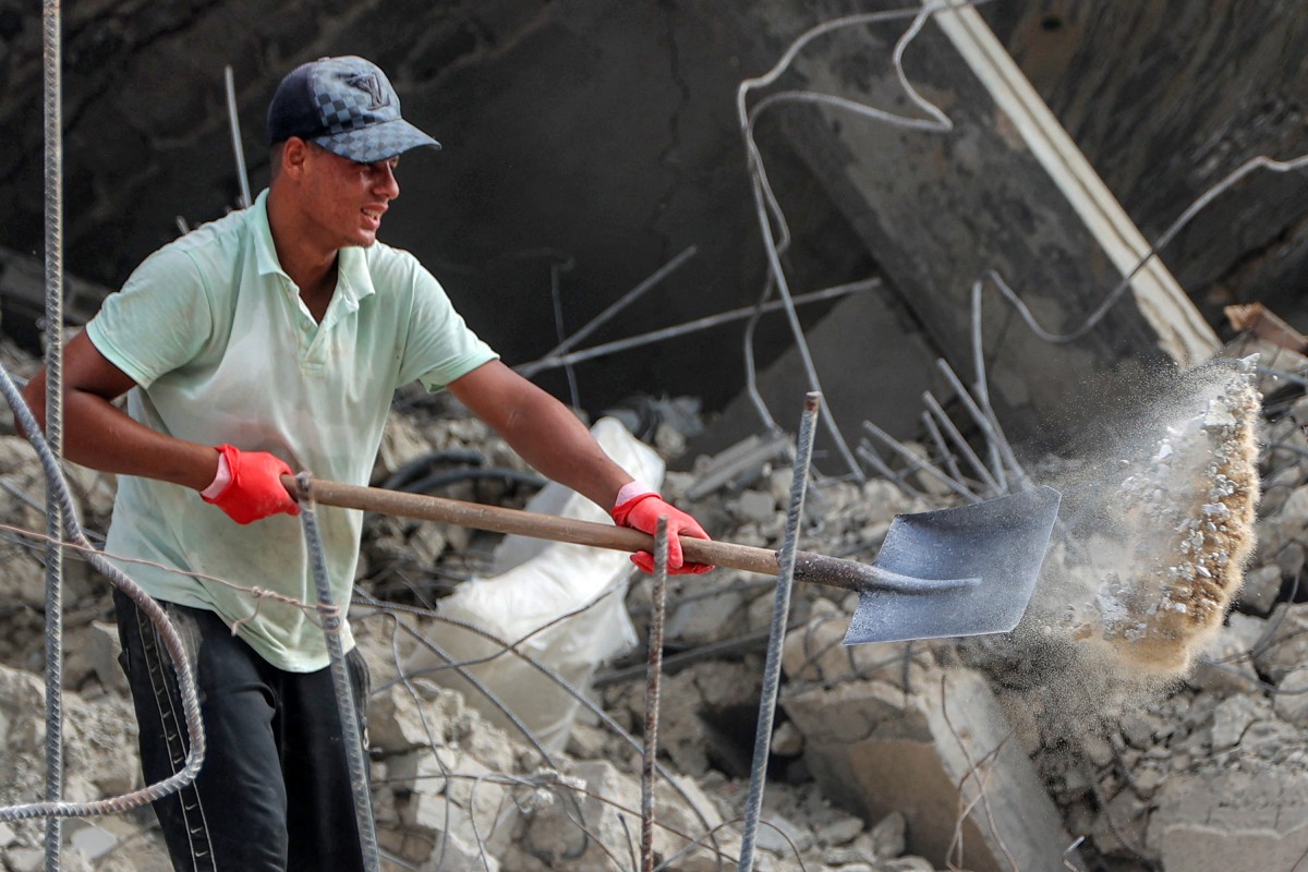 AFP__20260817__C4UF7KV__v1__MidRes__PalestinianIsraelConflictGazaRecyclingReconstruc.jpg