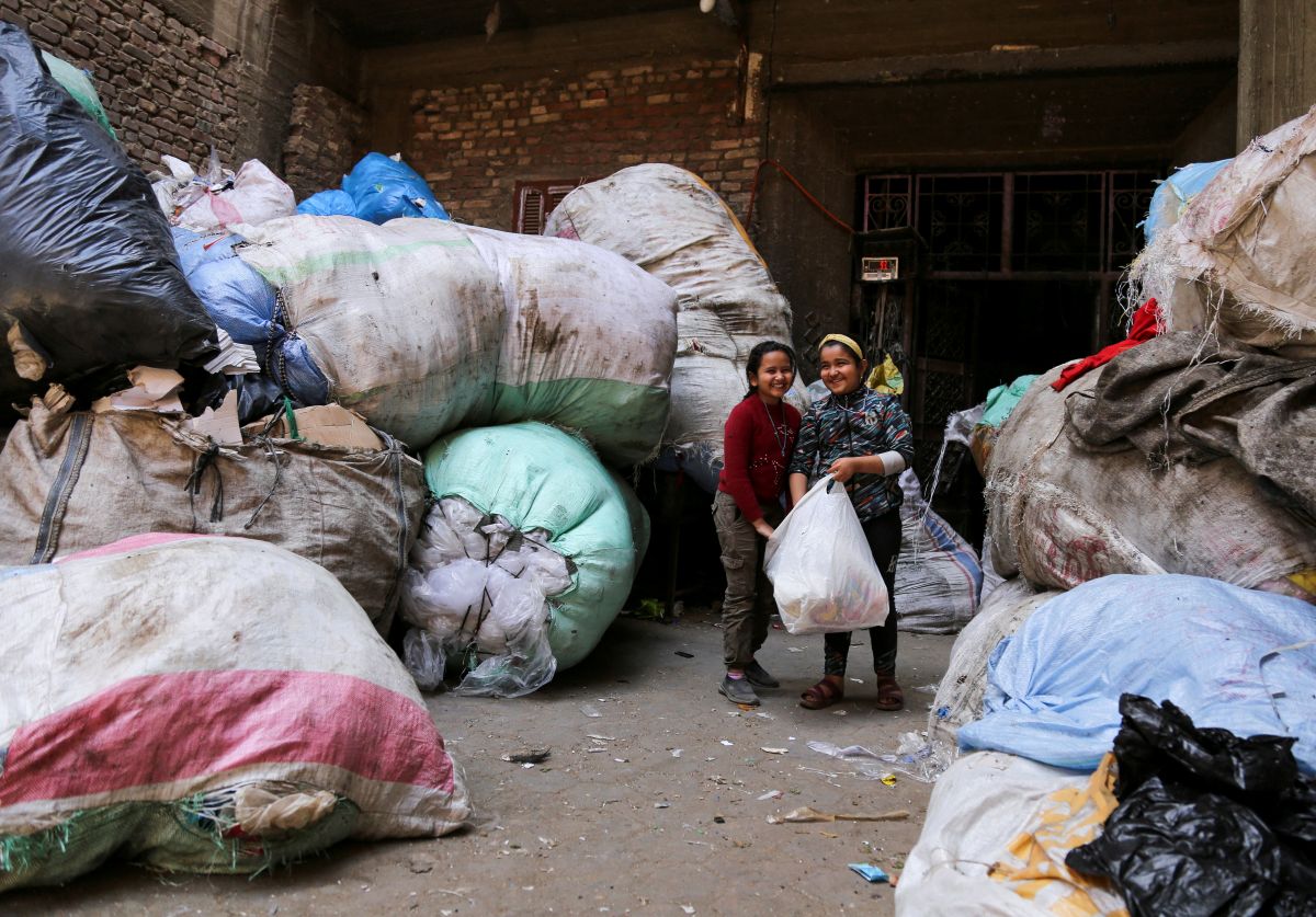 اقتصاد القمامة في مصر... تدوير خفي يديره النباشون