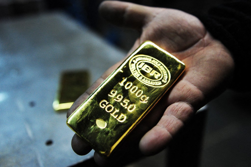 AFP__20150212__Par8092132__v1__MidRes__TurkeyEconomyGoldMoney.jpg