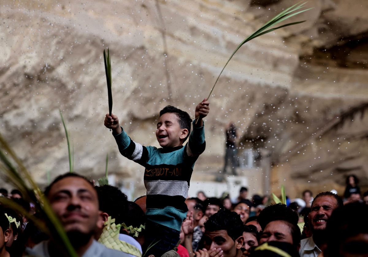 2026-04-05T143911Z_369536195_RC2YIKAO4WZH_RTRMADP_3_RELIGION-EASTER-EGYPT.JPG