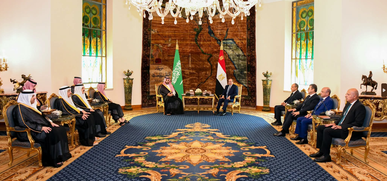 السيسي وبن سلمان في القاهرة.png