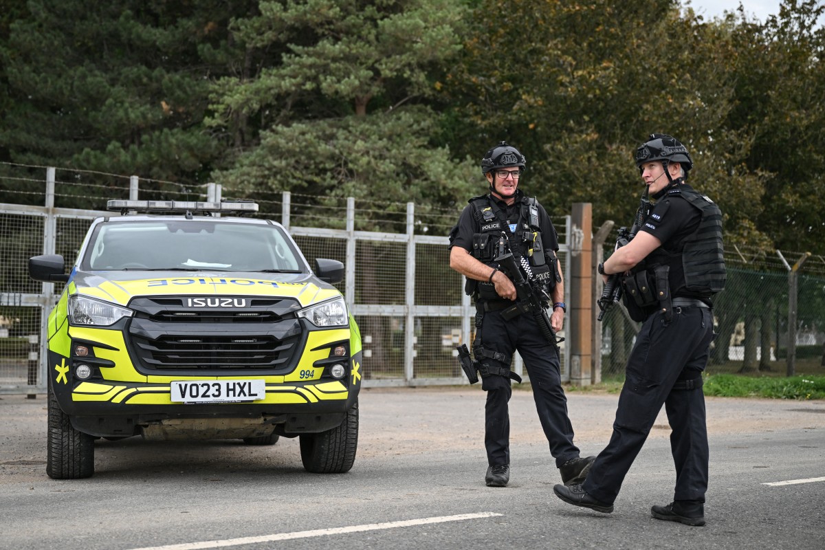 AFP__20260927__C9GL8EJ__v4__MidRes__TopshotBritainPoliceExplosives.jpg