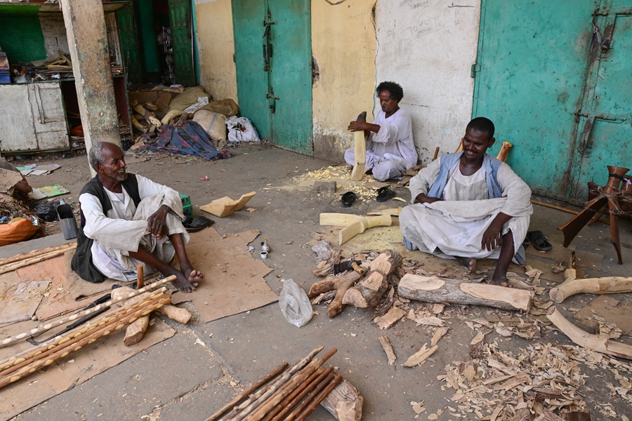 AFP__20260428__A98J8T4__v1__HighRes__SudanBejaSwordMaking.jpg