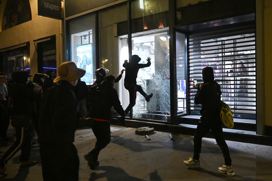 AFP__20261018__D3NK848__v3__HighRes__FranceSocialDemo.jpg