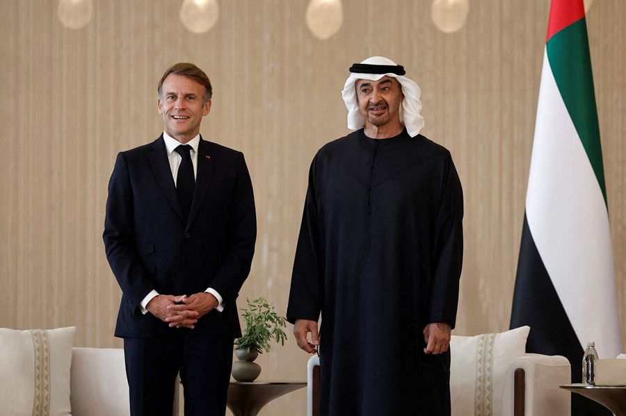 ماكرون إمارات.png